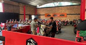 La Nación / Emprendedores LN: jóvenes montan guardería de motos con bar en San Ber