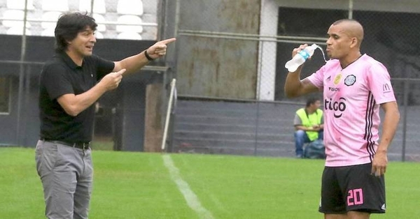 Diario HOY | Sergio Otalvaro podría seguir en el fútbol paraguayo