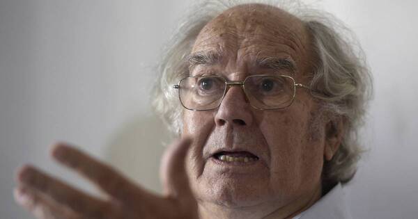 La Nación / Adolfo Pérez Esquivel, internado pero estable
