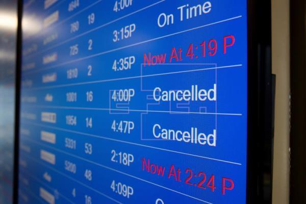 Más de 5 mil vuelos fueron cancelados este fin de semana, causando caos aéreo en EE.UU.