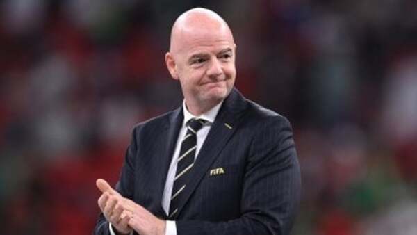 Infantino: «La Eurocopa también podría ser cada dos años, como los Mundiales» | OnLivePy