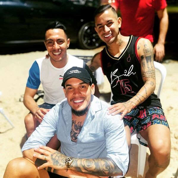 Gustavo Gómez pasó unos días a puro relax antes de volver a Brasil - Gente - ABC Color