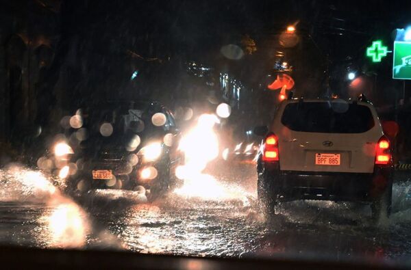 Rige alerta meteorológica para la Región Oriental y sur de la Occidental - Nacionales - ABC Color