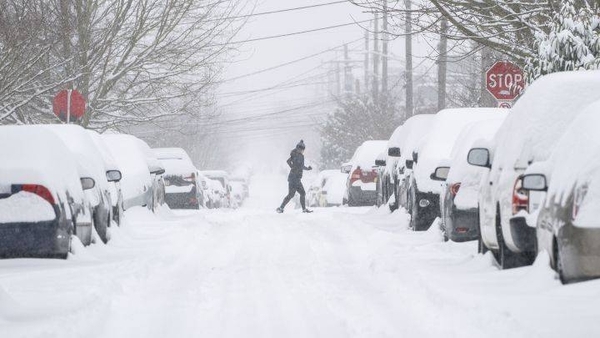Diario HOY | Una tormenta de nieve golpea Washington y su región