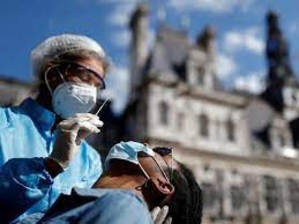 Ómicron: médicos franceses debaten si hay que admitir en terapia intensiva a los no vacunados