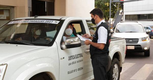 La Nación / TSJE inició recolección de talonarios de inscripciones del RCP, tras concluir la campaña 2021