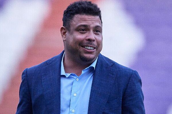 Ronaldo, confinado por covid “se encuentra bien y con síntomas leves” - Fútbol Internacional - ABC Color