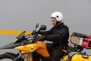 Campaña busca salvar vidas en accidentes de moto mediante el uso correcto del casco