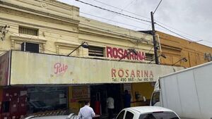 Incautan quesos y botellas de vino de presunto contrabando en Asunción