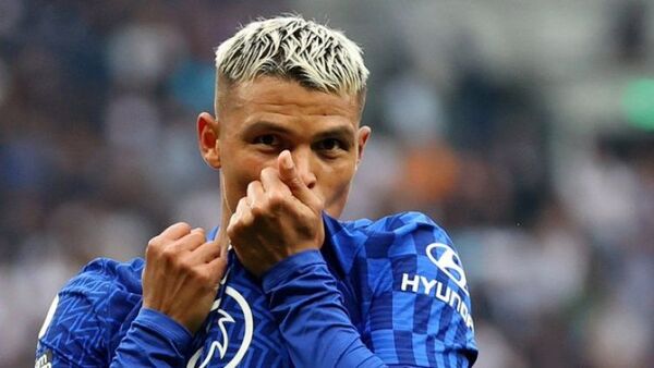 Thiago Silva renueva una temporada con el Chelsea