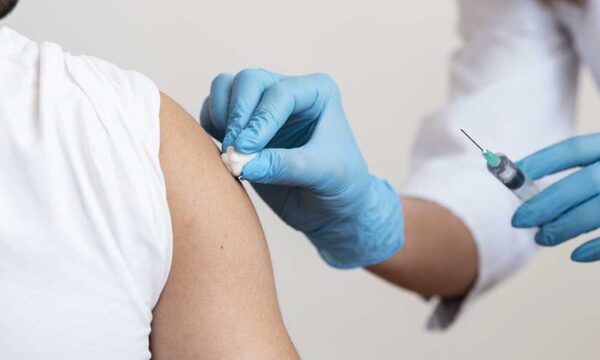 Autorizan refuerzo de la vacuna de Pfizer para niños de 12 a 15 años en Estados Unidos