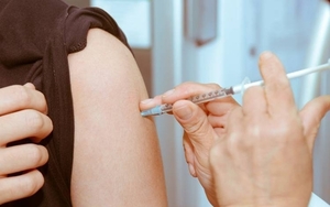 Diario HOY | Salud define mañana si plantea vacunación completa para eventos