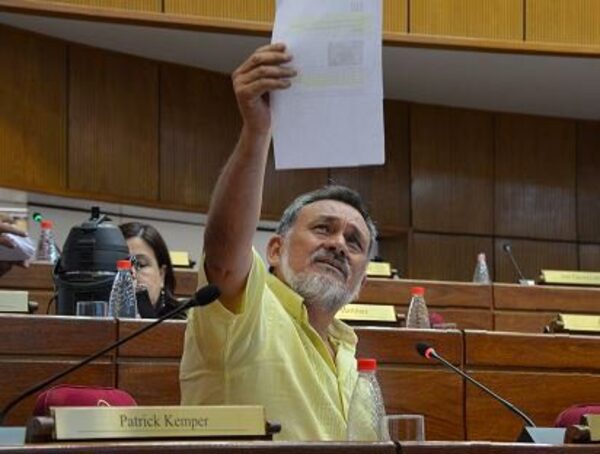 Senador expone propuestas del Frente Guasu para un gobierno de concertación · Radio Monumental 1080 AM