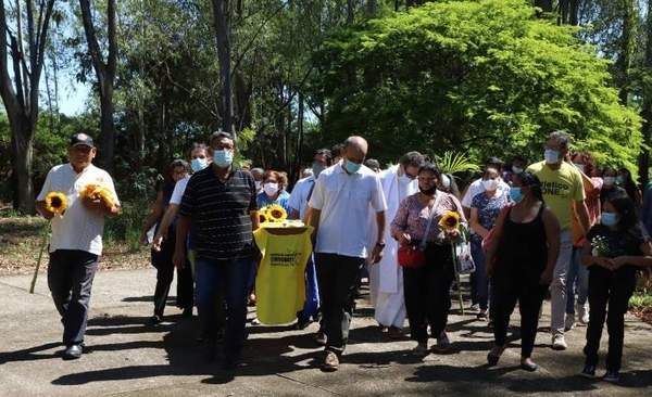 Diario HOY | Multitudinaria misa para despedir al Pa'i Oliva: "Por siempre en nuestros corazones"