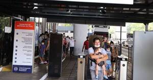 La Nación / En cuatro días, 7.500 paraguayos viajaron a Brasil para vacacionar