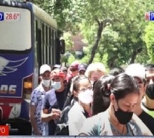 Extensa fila en Identificaciones - Paraguay.com