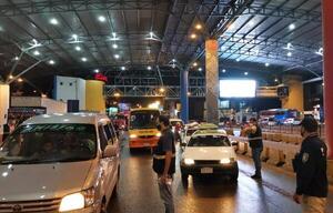 Según Migraciones, unos 7.500 paraguayos ya partieron rumbo a Brasil