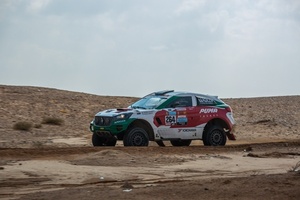 Sainz triunfa y Lafarja sigue escalando