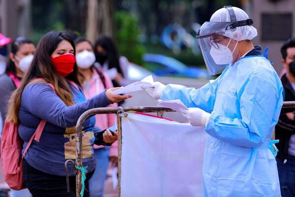 Duplican el número de pruebas gratuitas de covid en la Ciudad de México - Mundo - ABC Color