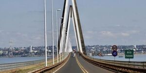 Detectan hasta 700 PCR falsos por día para cruzar el puente Encarnación-Posadas