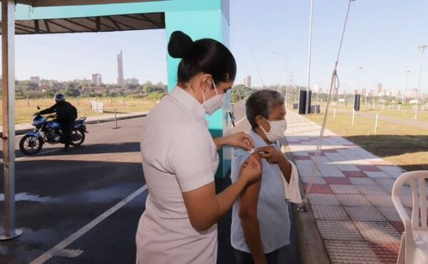 Salud reporta 937 nuevos casos y tres muertes por Covid-19