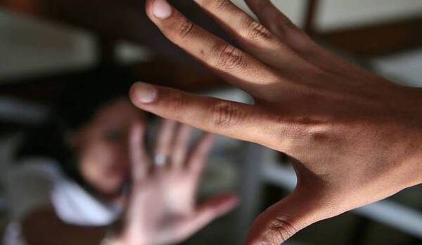 Crónica / "Retoña" furiosa garroteó a su mamá porque ¡no le dio 20 mil'i!