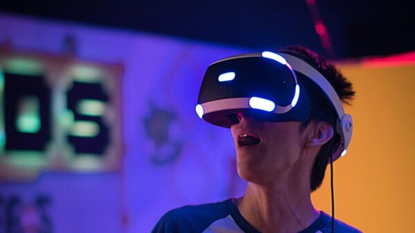 Firma anuncia nueva generación de sus dispositivos de realidad virtual