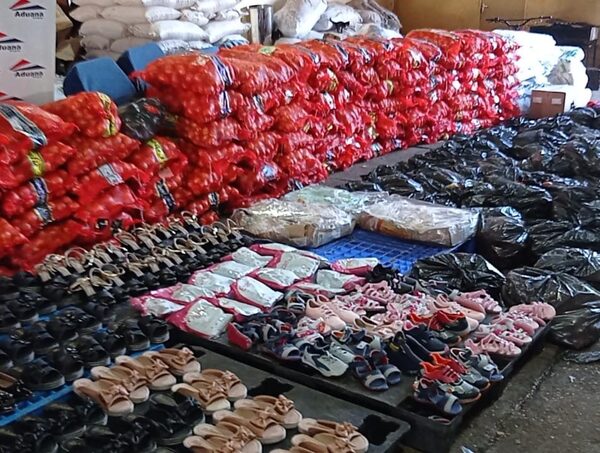 Capasu: comercios formales se ven muy afectados ante el masivo contrabando · Radio Monumental 1080 AM