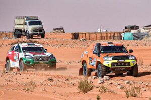 Andrea Lafarja, en el top 50 del Dakar - Automovilismo - ABC Color