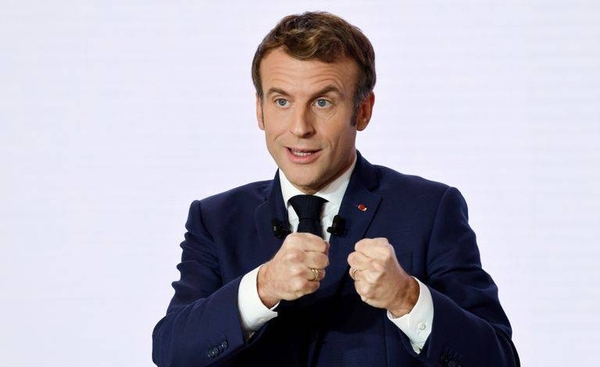 Diario HOY | Macron genera indignación en Francia al confesar querer "fastidiar" a los no vacunados