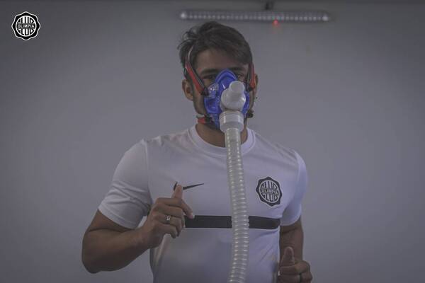 Crónica / ¡Cháke! Tito Torres ya entrena como Goku