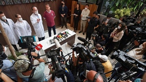 Bolsonaro dejó la clínica donde estuvo internado desde el lunes - El Trueno