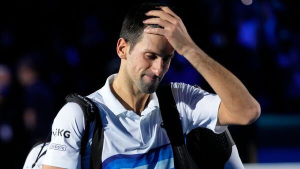 Djokovic lleva más de cinco horas retenido en un aeropuerto por problemas de visa - Megacadena — Últimas Noticias de Paraguay
