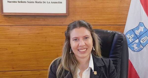 La Nación / Luego de 6 años, una mujer vuelve a presidir la Comisión Permanente de la Junta de Asunción