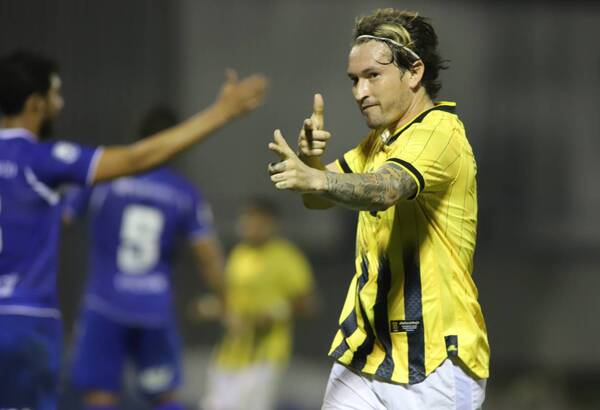 Crónica / El Indio aseguró a su goleador hasta el 2024