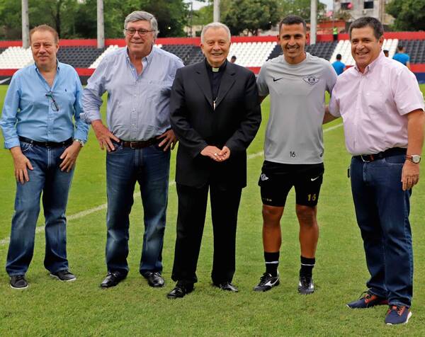 Crónica / A Libertad le sobran jugadores