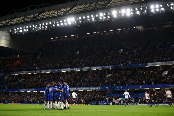 Chelsea derrota al Tottenham y saca ventaja para llegar a la final de la Copa de la Liga