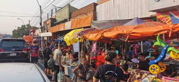 Comerciantes del Mercado 4 aguardan a los Reyes Magos