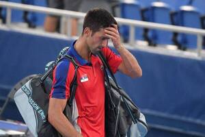 Crónica / Tenis: Rajaron a Novak Djokovic de Australia