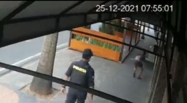 Videos muestran que inseguridad reina en el microcentro de Asunción - Nacionales - ABC Color