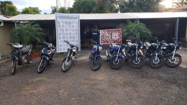 Policía de Investigaciones detuvo a tres robamotos y recuperó siete biciclos - Nacionales - ABC Color