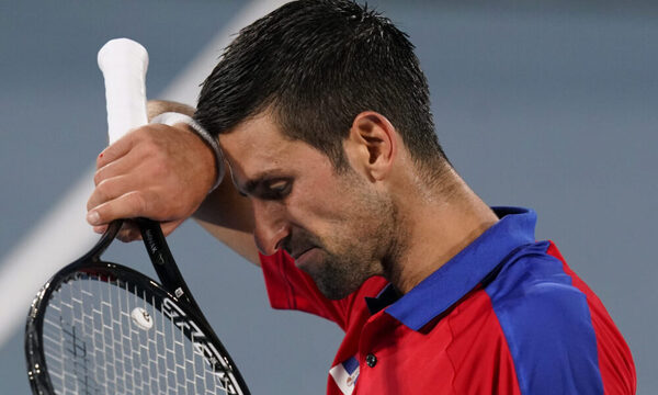 El Gobierno australiano manda a Djokovic para casa y le retira el visado