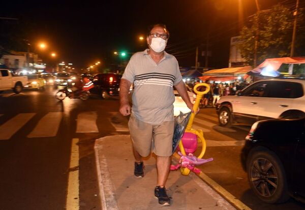Exitoso “operativo encubierto” de los reyes magos ayer en el Mercado 4 - Nacionales - ABC Color
