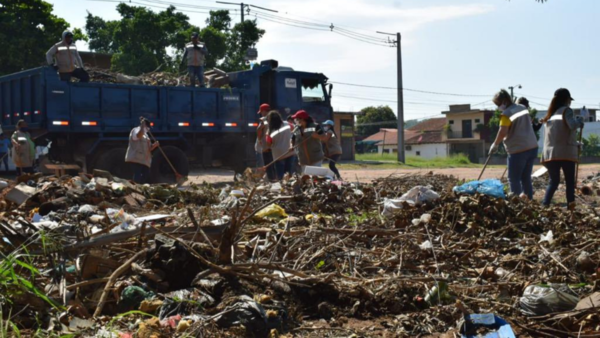 Baldíos son usados como vertederos en Asunción - El Independiente