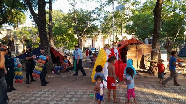 Los Reyes Magos llegaron a los niños indígenas y damnificados - Nacionales - ABC Color