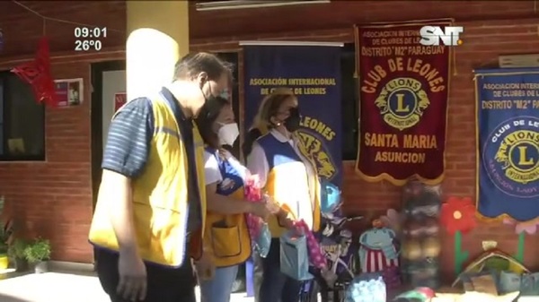 Club de Leones Comunicadores llevan regalos de reyes - SNT