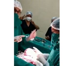 Médicos se grabaron bailando tras cirugía: “Fue para descomprimir la tensión”