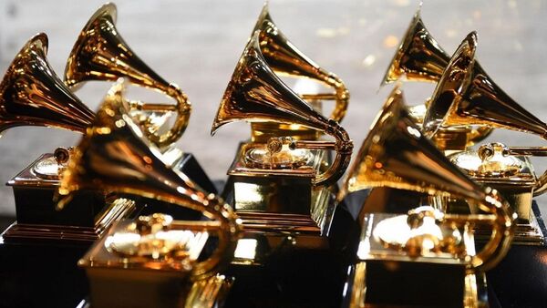 La gala de los Grammy se pospone debido al ómicron en EEUU