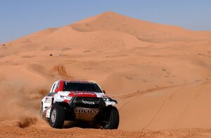 Lategan se estrena con victoria en la etapa 5 del Dakar