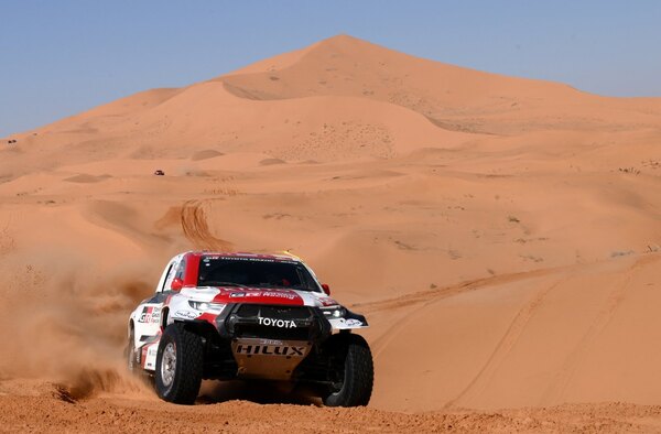 Lategan se estrena con victoria en la etapa 5 del Dakar